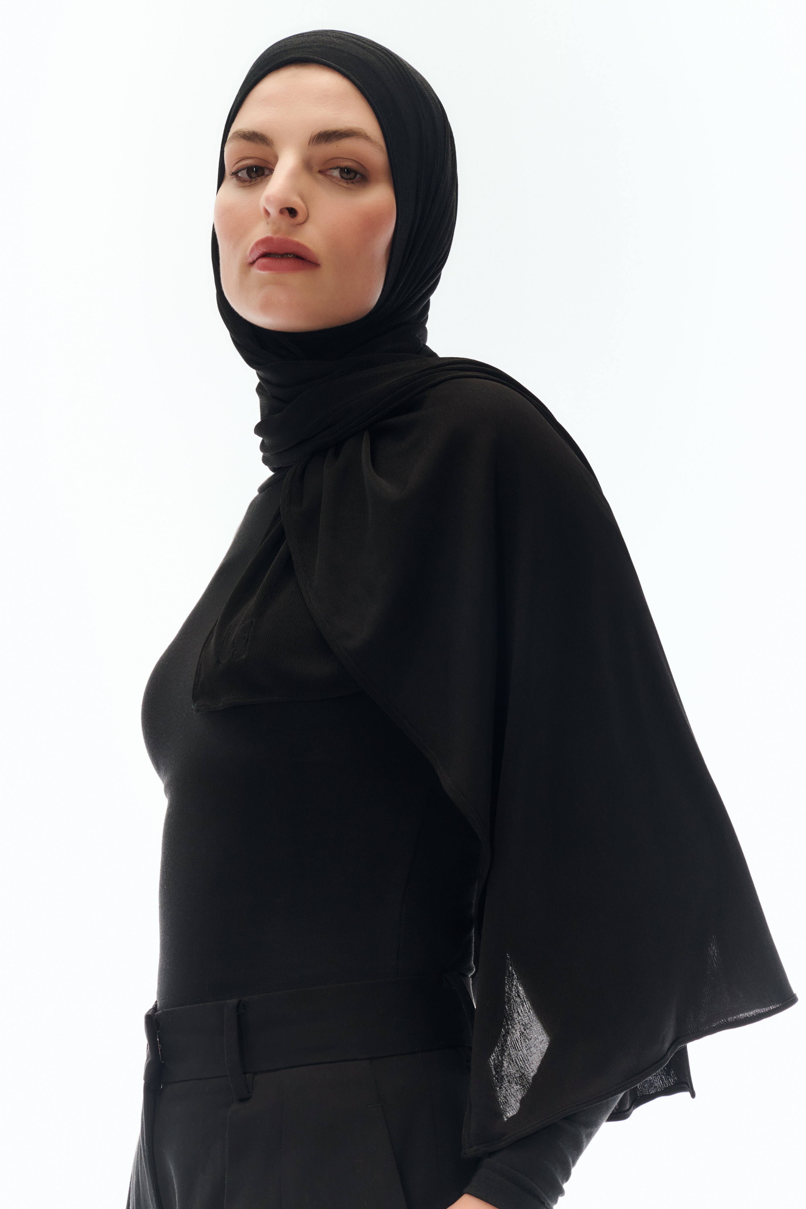 THE SIGNATURE HEADSCARF NOIR